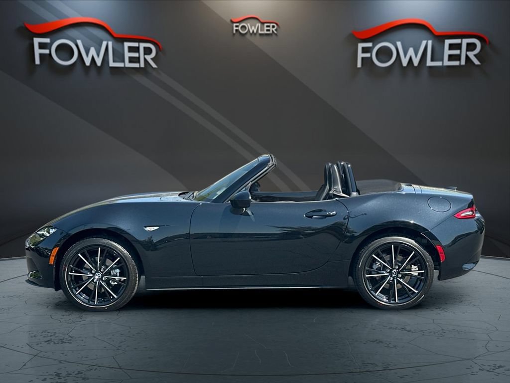 New 2025 MAZDA MX-5 Miata Grand Touring RWD image 2