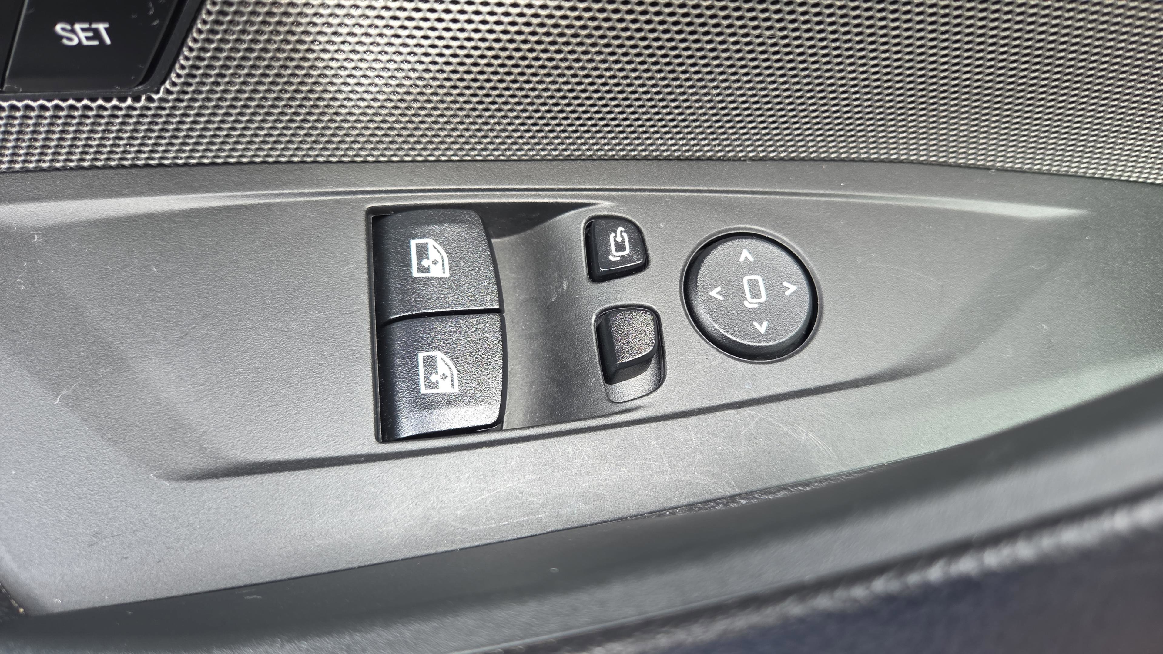 Certified 2025 BMW M440i Coupe image 33