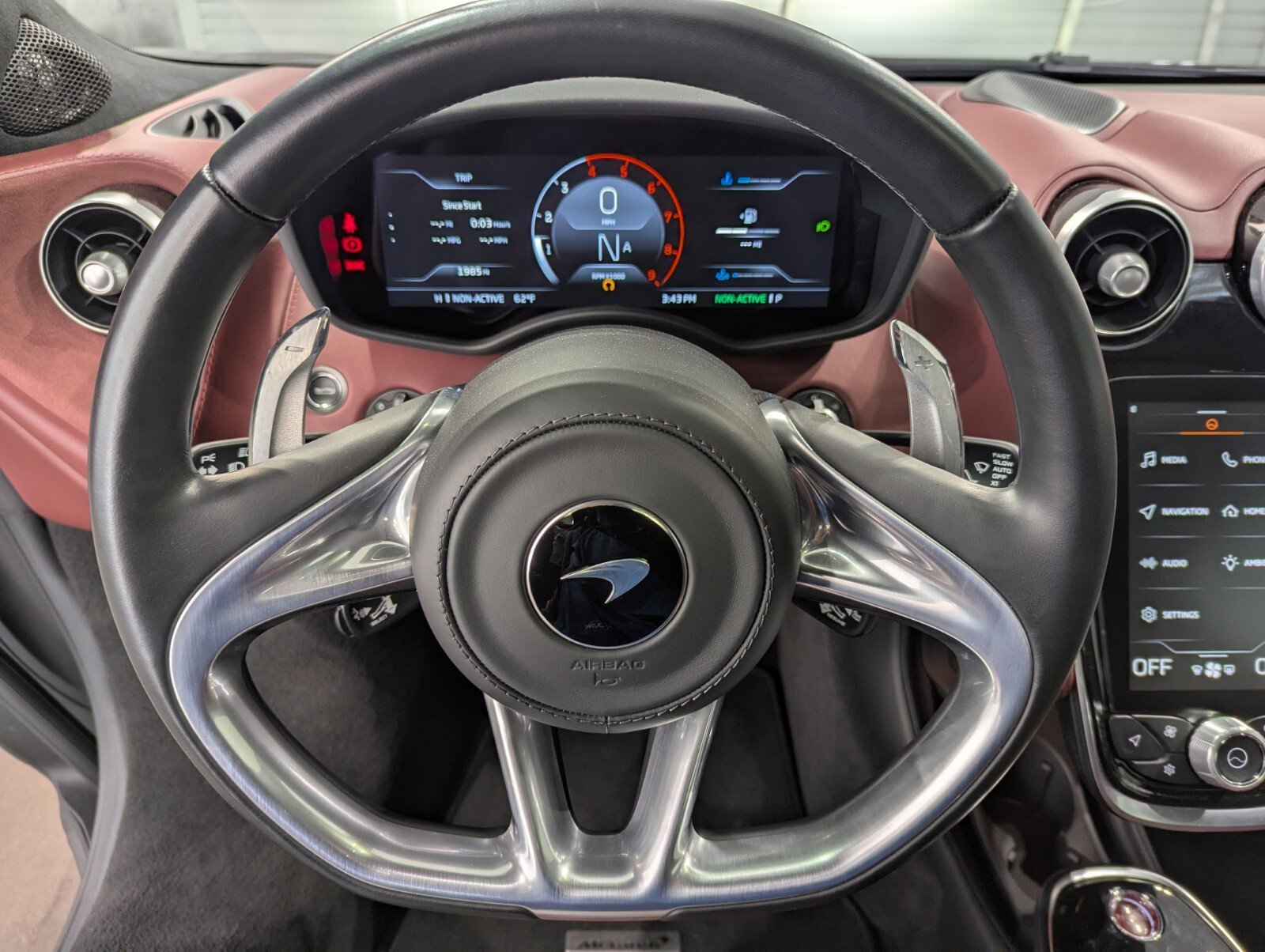 Used 2022 McLaren GT image 10