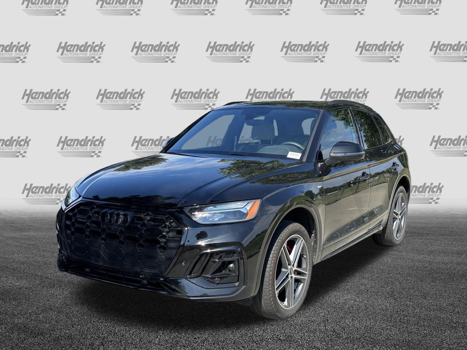 Used 2024 Audi Q5 e Premium Plus w/ Premium Plus Package AWD/4WD image 5