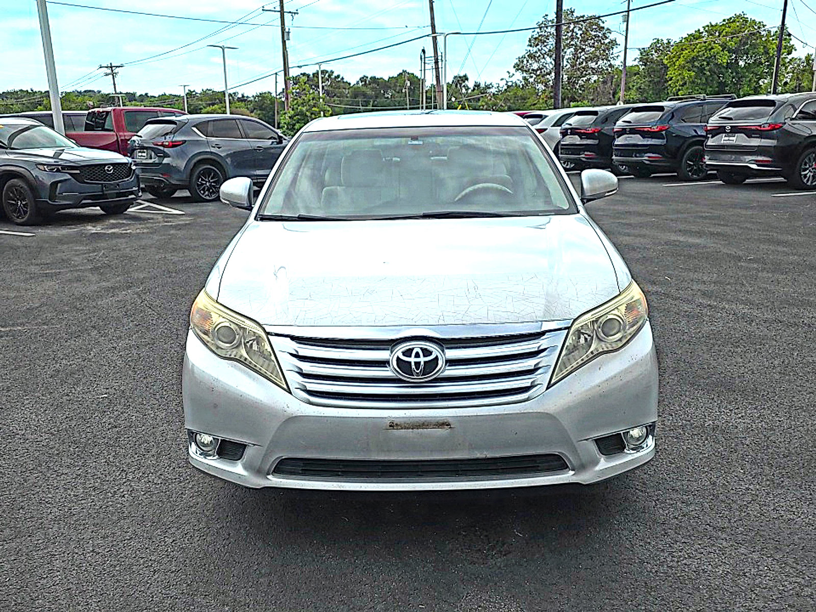 Used 2011 Toyota Avalon FWD image 2