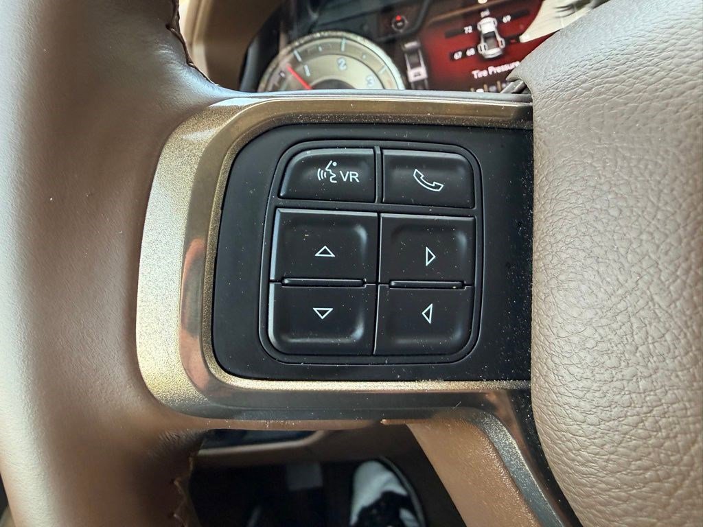 Used 2022 RAM 3500 Limited AWD/4WD image 12