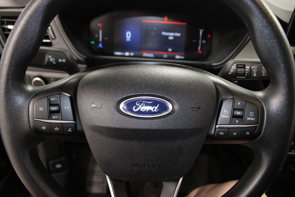 Used 2025 Ford Escape Active AWD/4WD image 32