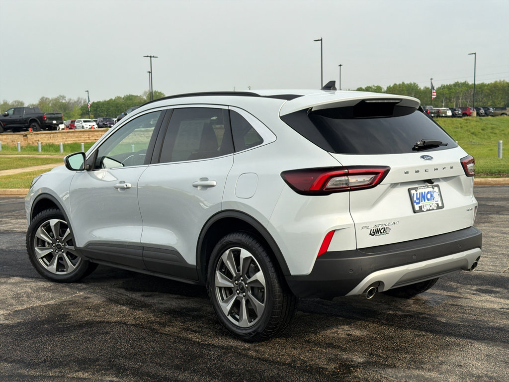 Used 2025 Ford Escape Platinum AWD/4WD image 2