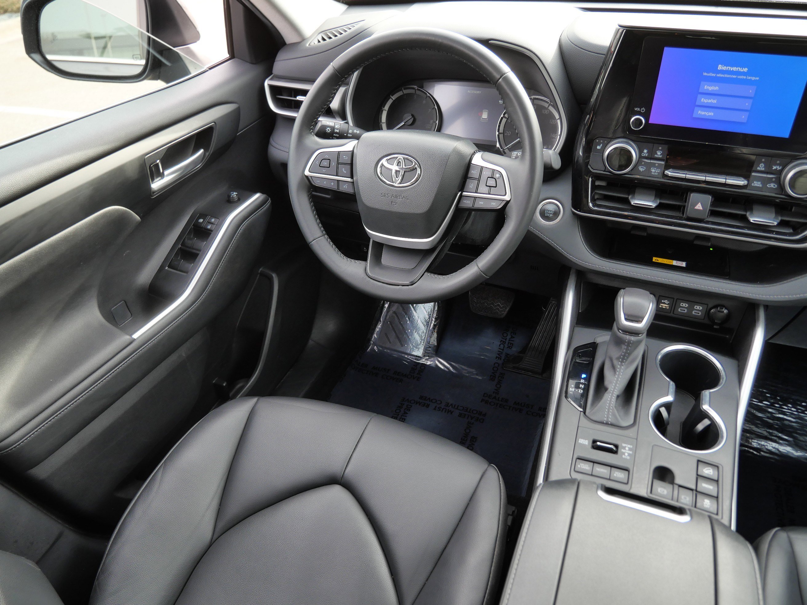 Certified 2024 Toyota Highlander XLE image 10