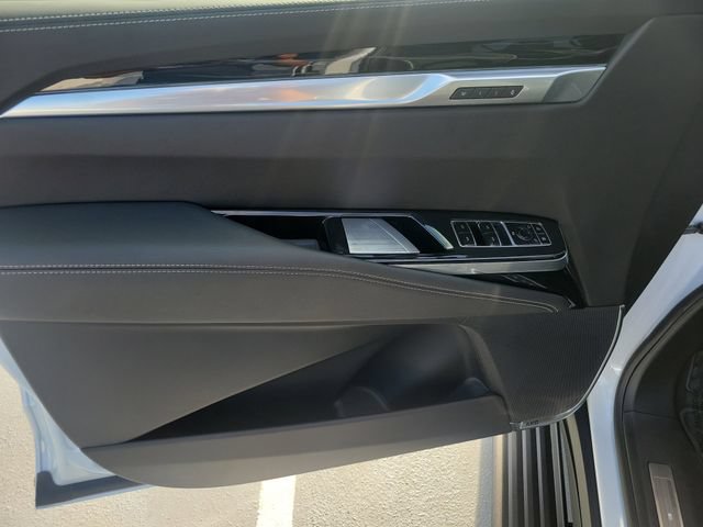 New 2026 Cadillac Escalade Sport w/ LPO, ONYX Package AWD/4WD image 20