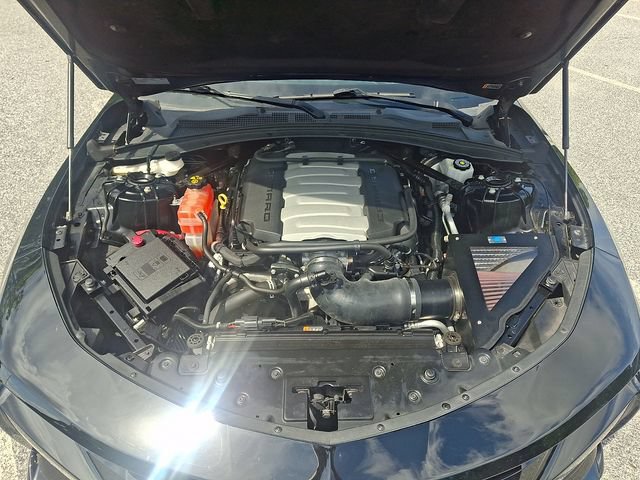 Used 2018 Chevrolet Camaro SS RWD image 27