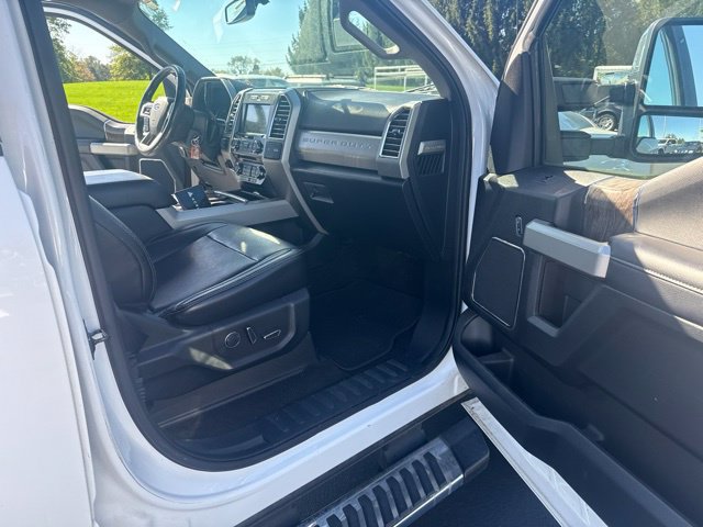 Used 2017 Ford F250 Lariat w/ Chrome Package AWD/4WD image 24