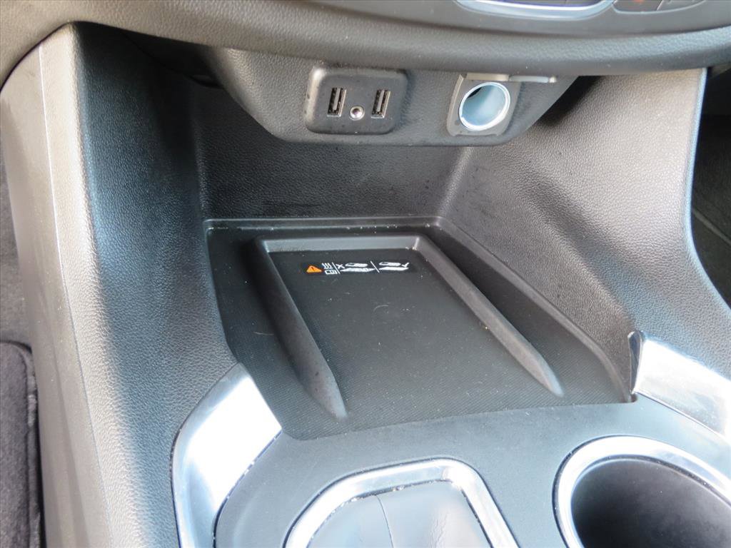 Used 2023 Chevrolet Traverse LT w/ Rear Camera Mirror Package image 25