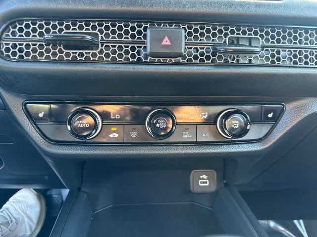 Used 2025 Honda HR-V Sport image 36