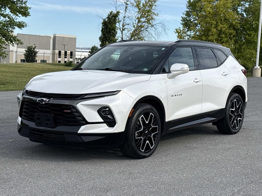 Used 2024 Chevrolet Blazer RS w/ Driver Confidence II Package AWD/4WD image 28