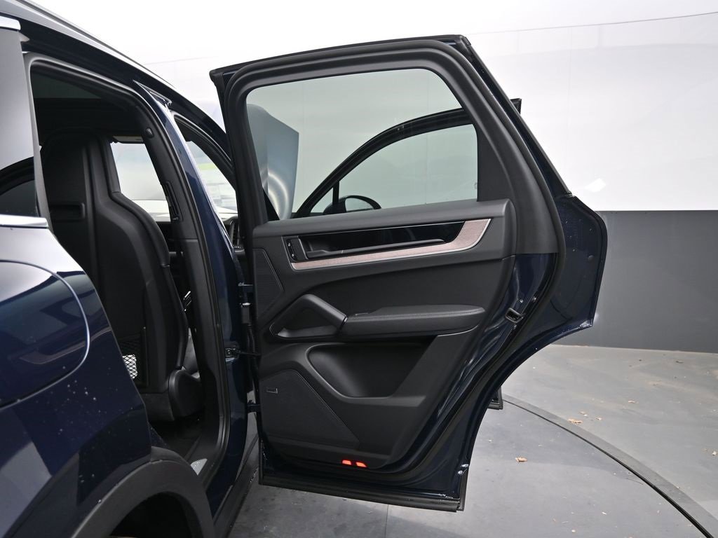New 2025 Porsche Cayenne E-Hybrid image 20