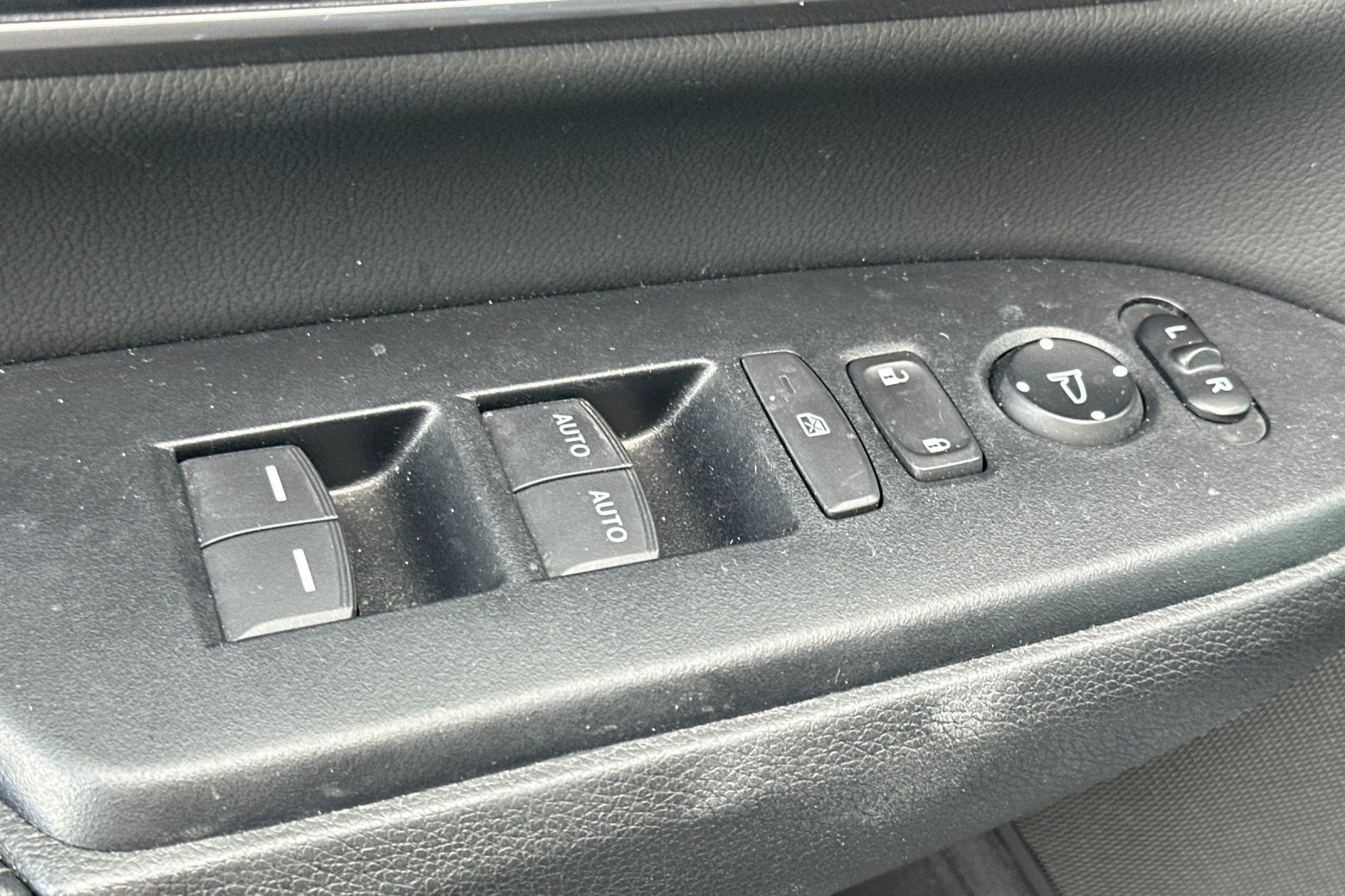 Used 2022 Honda CR-V EX-L image 12