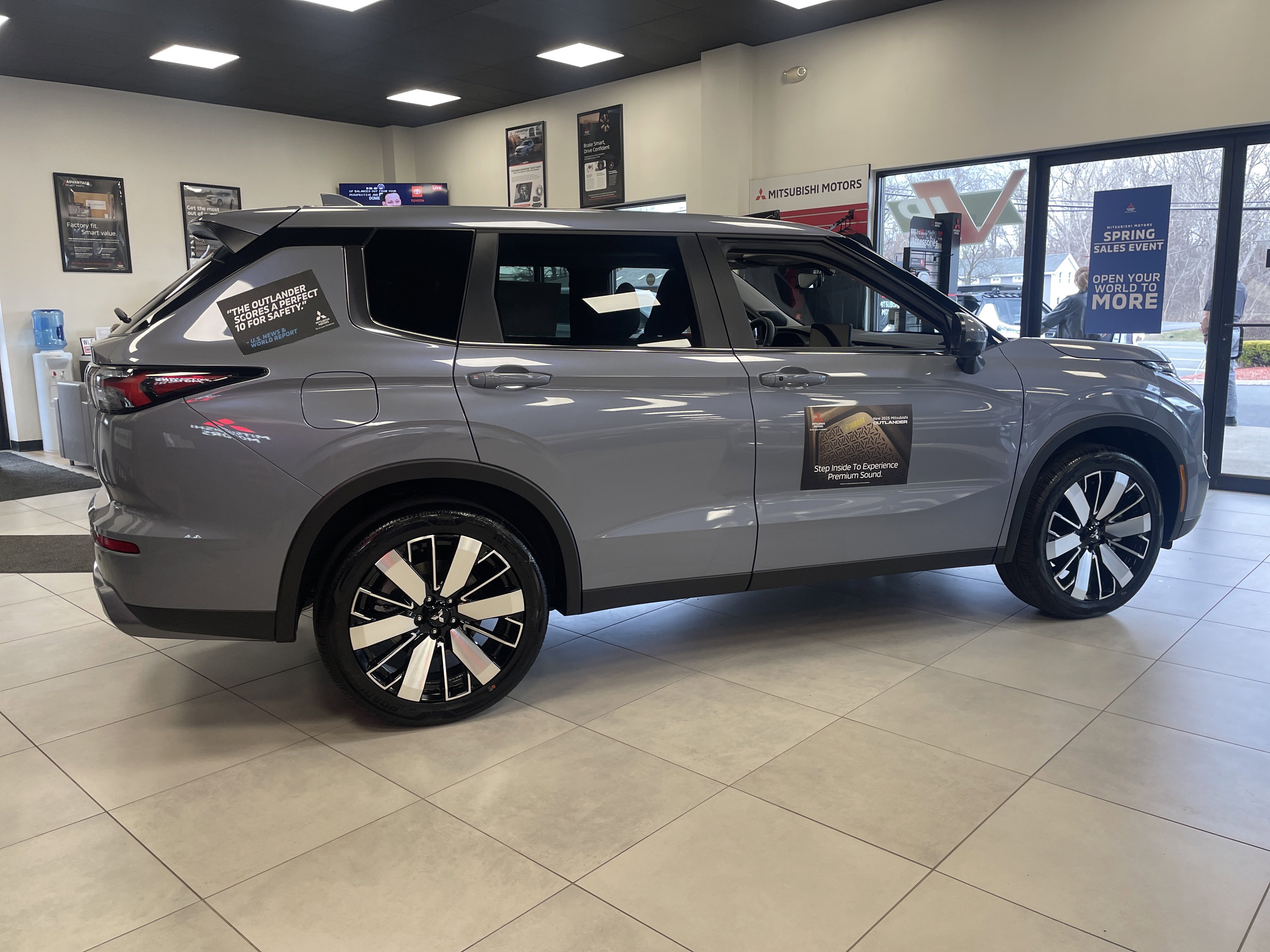 New 2026 Mitsubishi Outlander SE AWD/4WD image 4