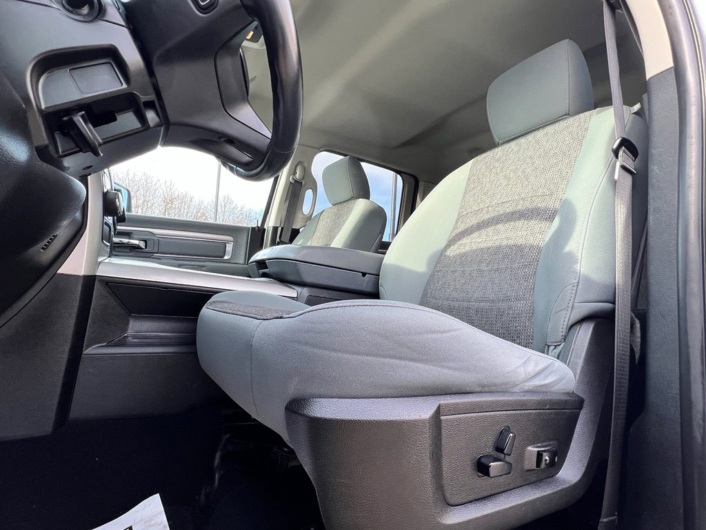 Used 2019 RAM 1500 Big Horn image 22