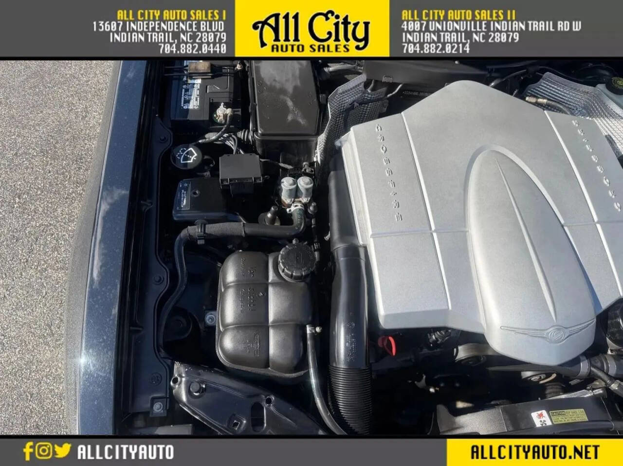 Used 2005 Chrysler Crossfire Limited image 34