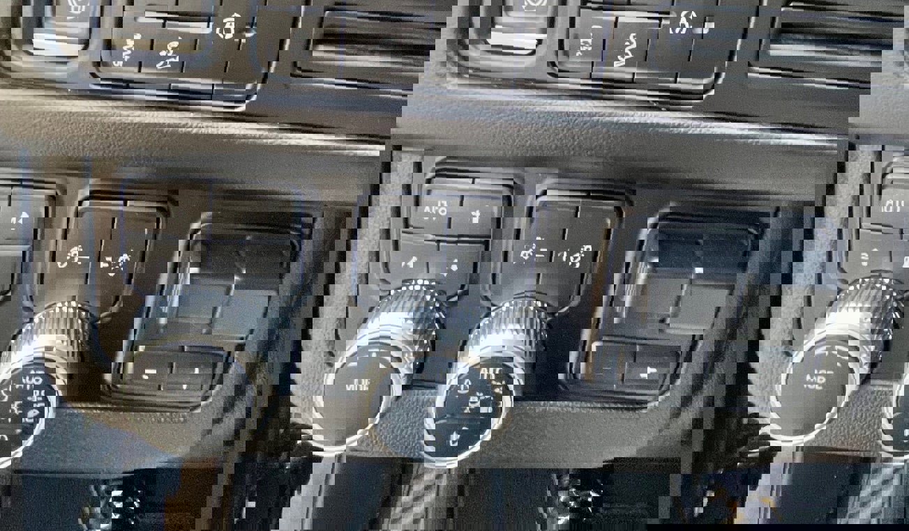 Used 2023 GMC Yukon AT4 w/ Max Trailering Package image 12