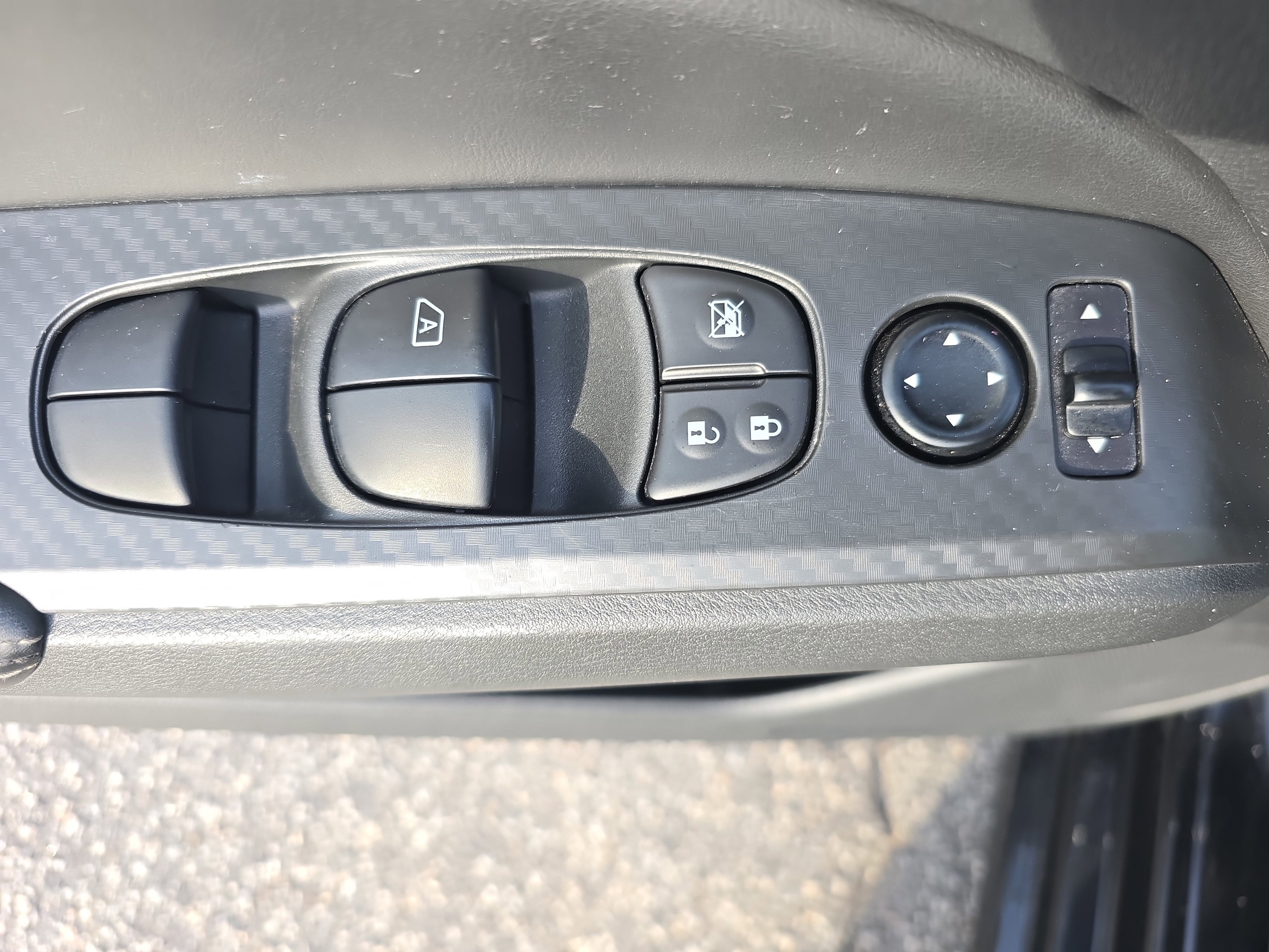 Used 2024 Nissan Altima 2.5 SV image 24