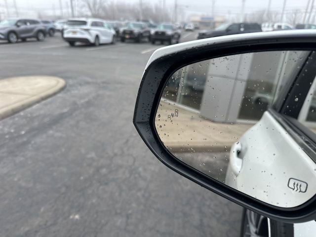 Certified 2022 Toyota Highlander XLE image 12