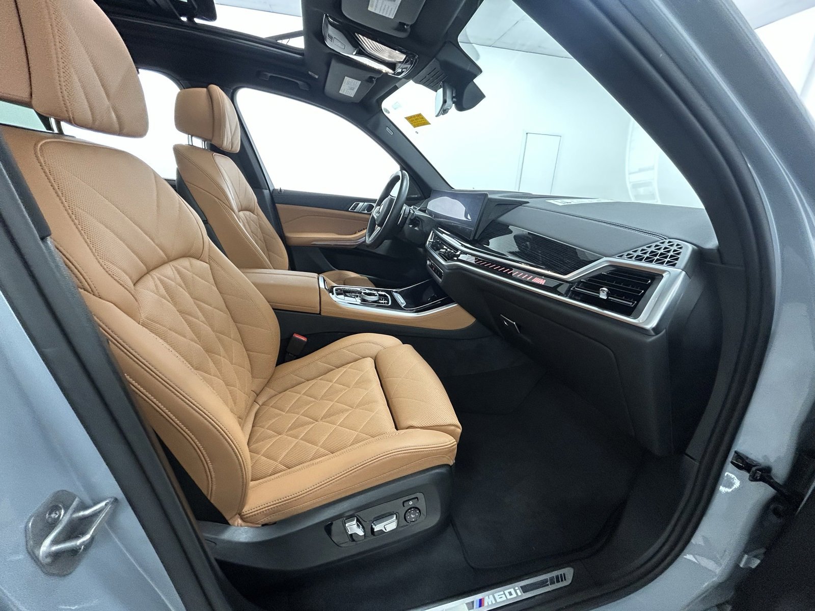 Used 2025 BMW X5 M60i image 42