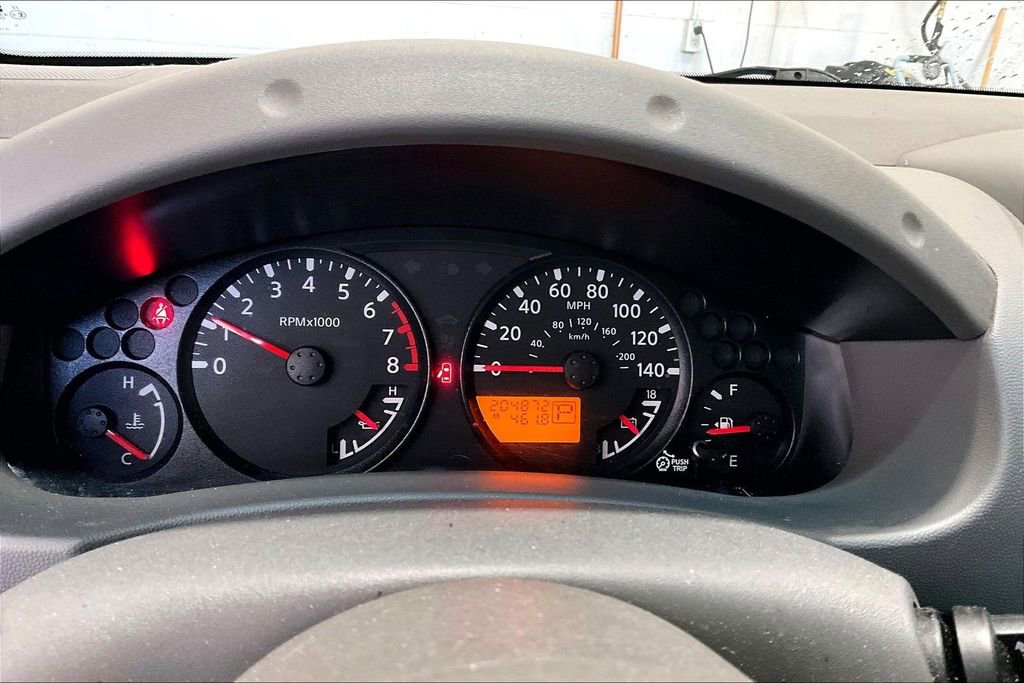 Used 2010 Nissan Frontier SE image 13