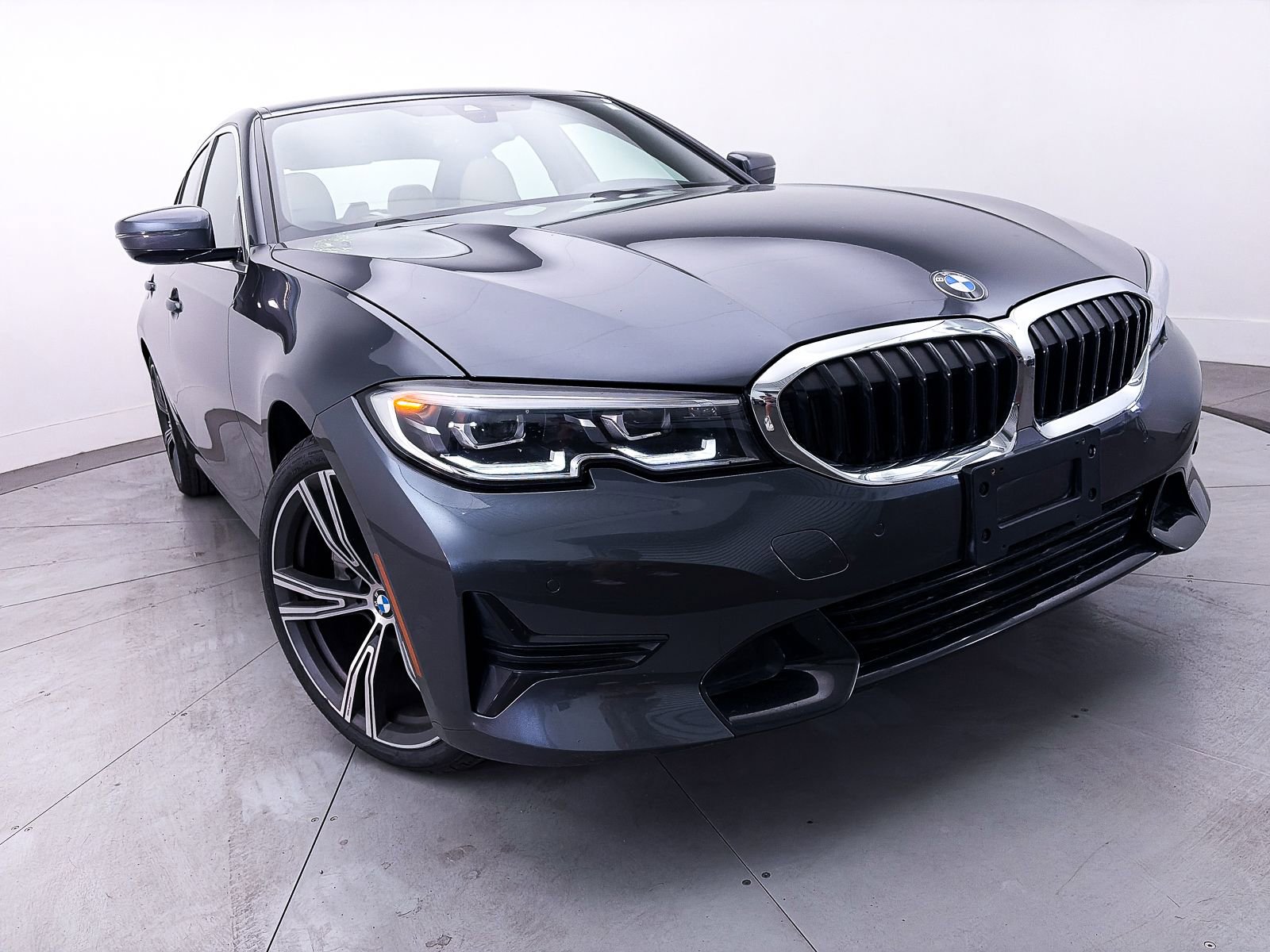 Used 2021 BMW 330e xDrive w/ Convenience Package AWD/4WD image 3