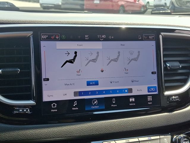 Used 2025 Chrysler Pacifica Select FWD image 16
