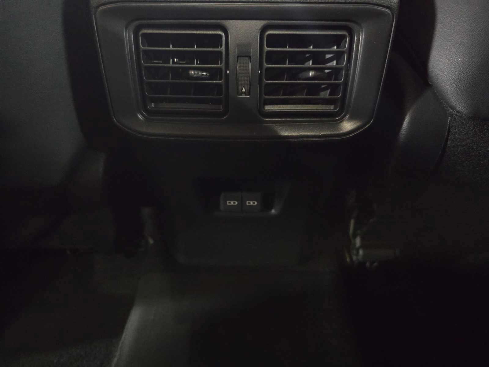 Used 2024 Toyota RAV4 XSE w/ Premium Package image 18