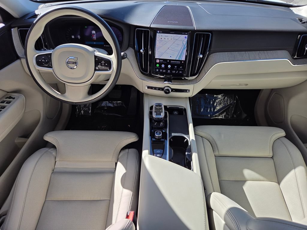 Used 2022 Volvo XC60 B5 Inscription w/ Climate Package FWD image 18
