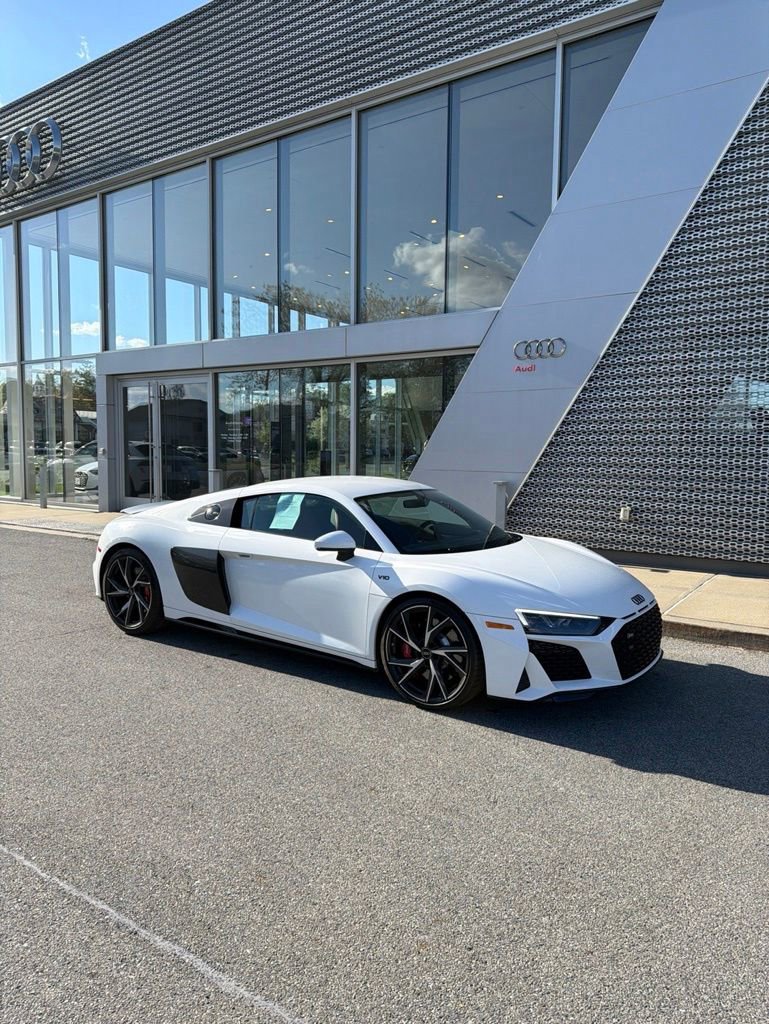 Used 2023 Audi R8 V10 performance RWD image 2