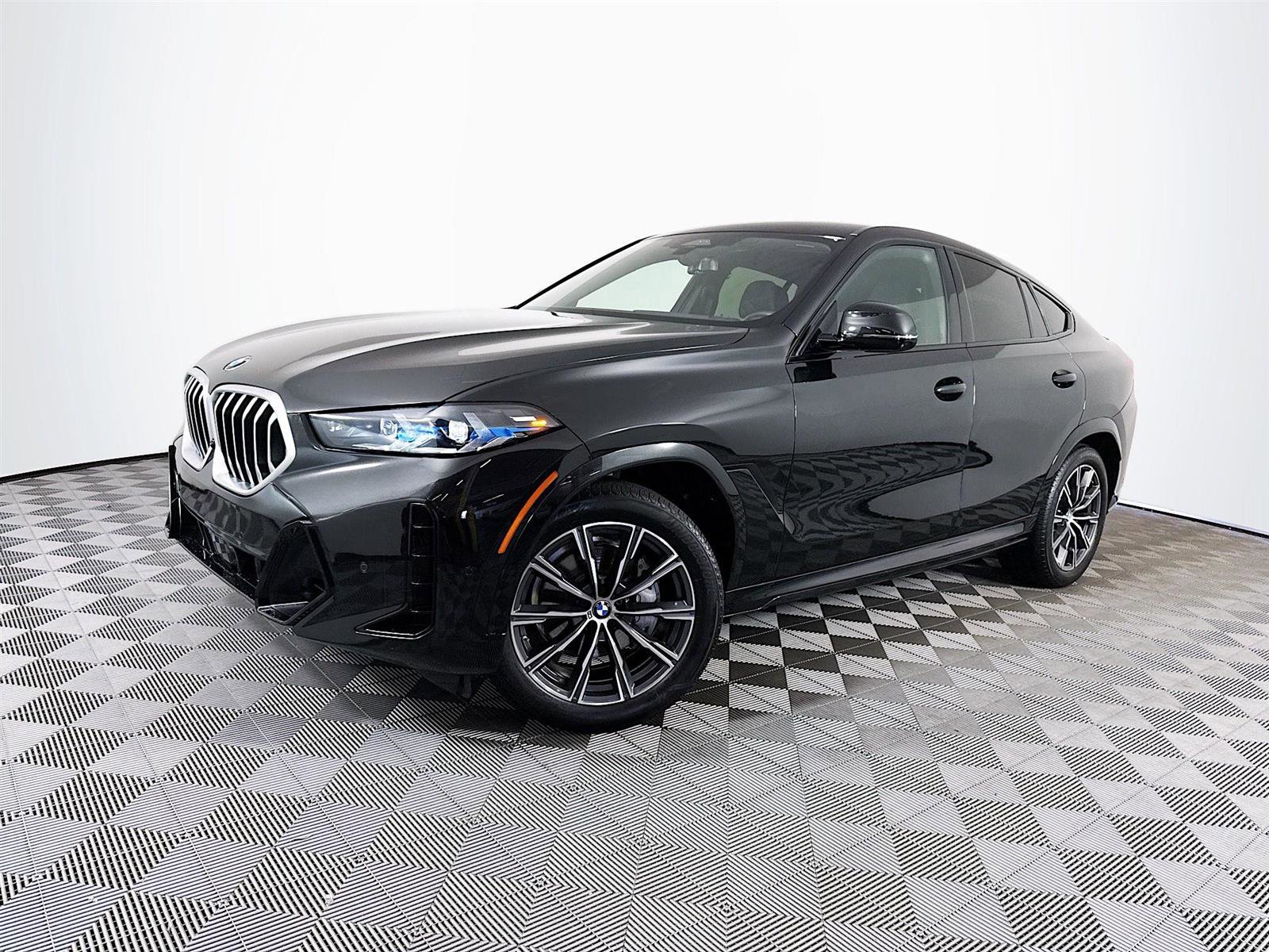 Used 2024 BMW X6 xDrive40i w/ Premium Package