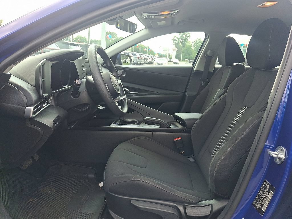 Used 2023 Hyundai Elantra SEL FWD image 14