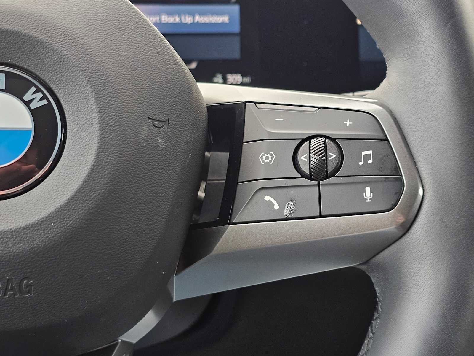 Used 2025 BMW iX xDrive50 w/ Sport Package image 31