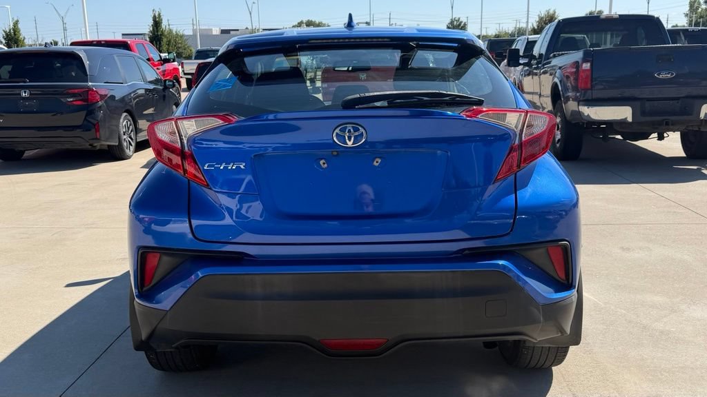 Used 2018 Toyota C-HR XLE FWD image 4