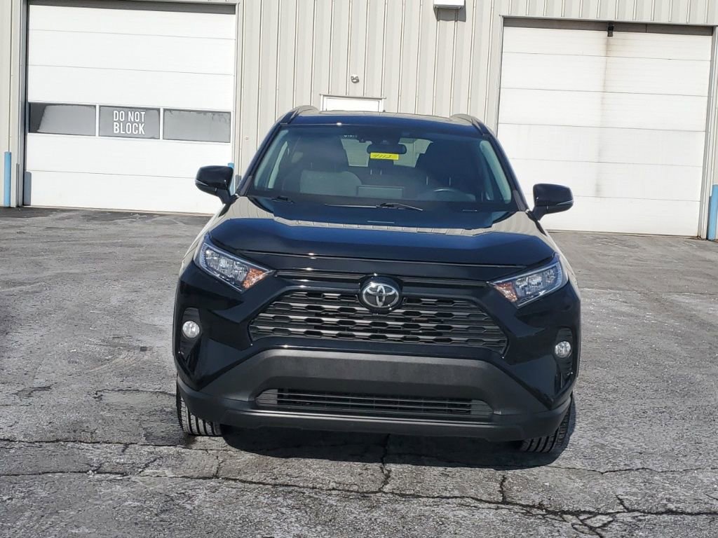 Used 2021 Toyota RAV4 XLE image 2