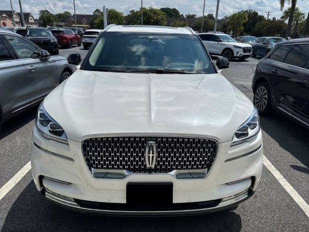 Used 2021 Lincoln Aviator Reserve w/ Equipment Group 201A AWD/4WD image 2