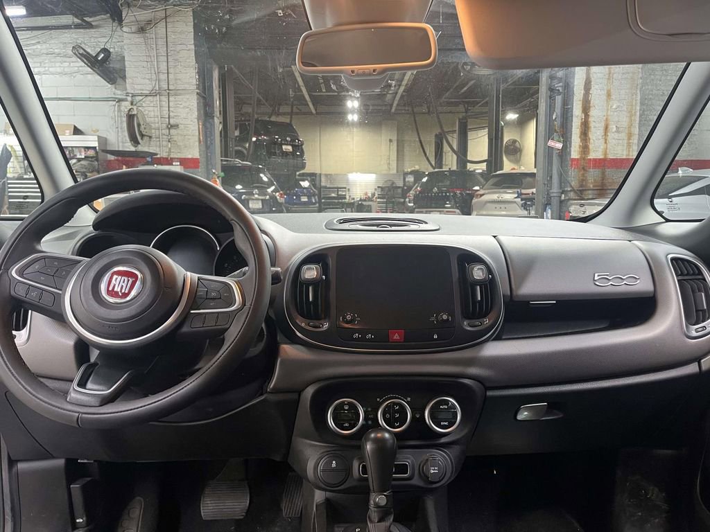 Used 2018 FIAT 500L Pop w/ Popular Equipment Group image 11