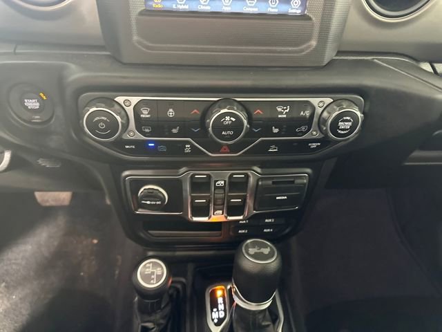 Used 2023 Jeep Wrangler Unlimited w/ Cold Weather Group image 23