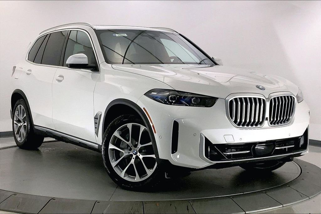 New 2026 BMW X5 xDrive50e w/ Climate Comfort Package image 11