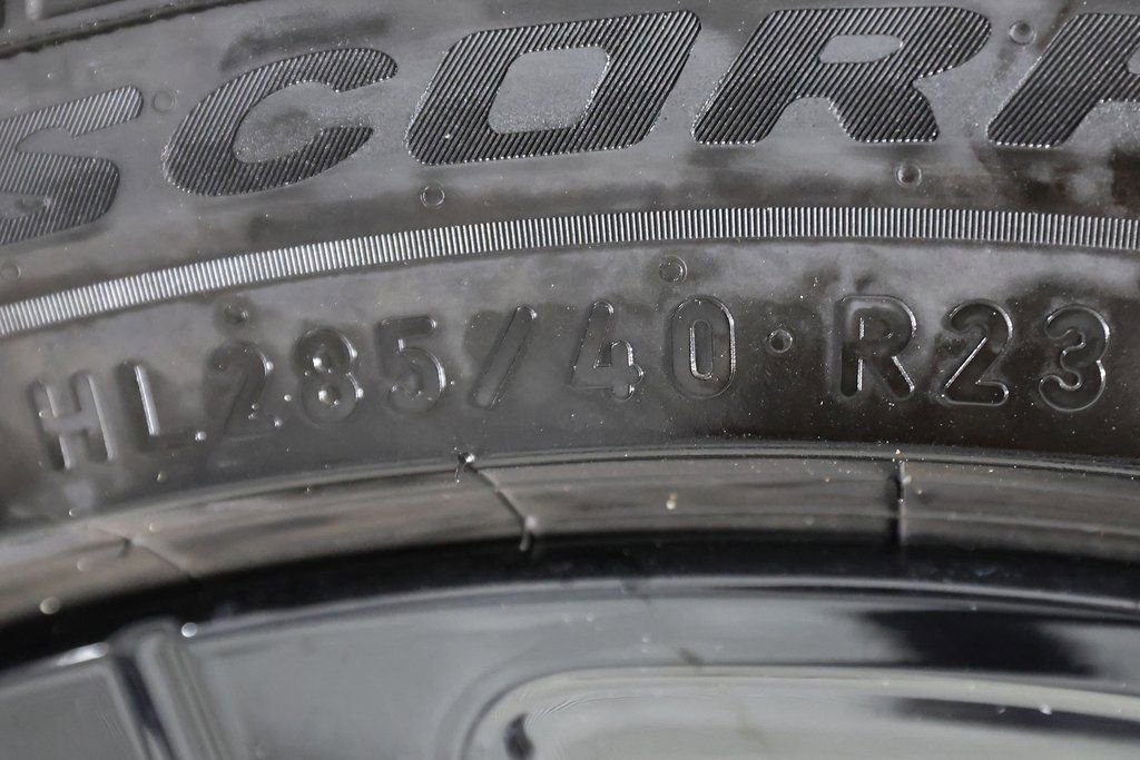 Used 2025 Land Rover Range Rover SE image 49