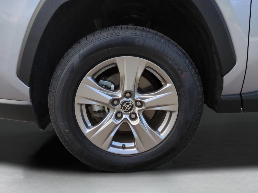 Used 2023 Toyota RAV4 XLE FWD image 25