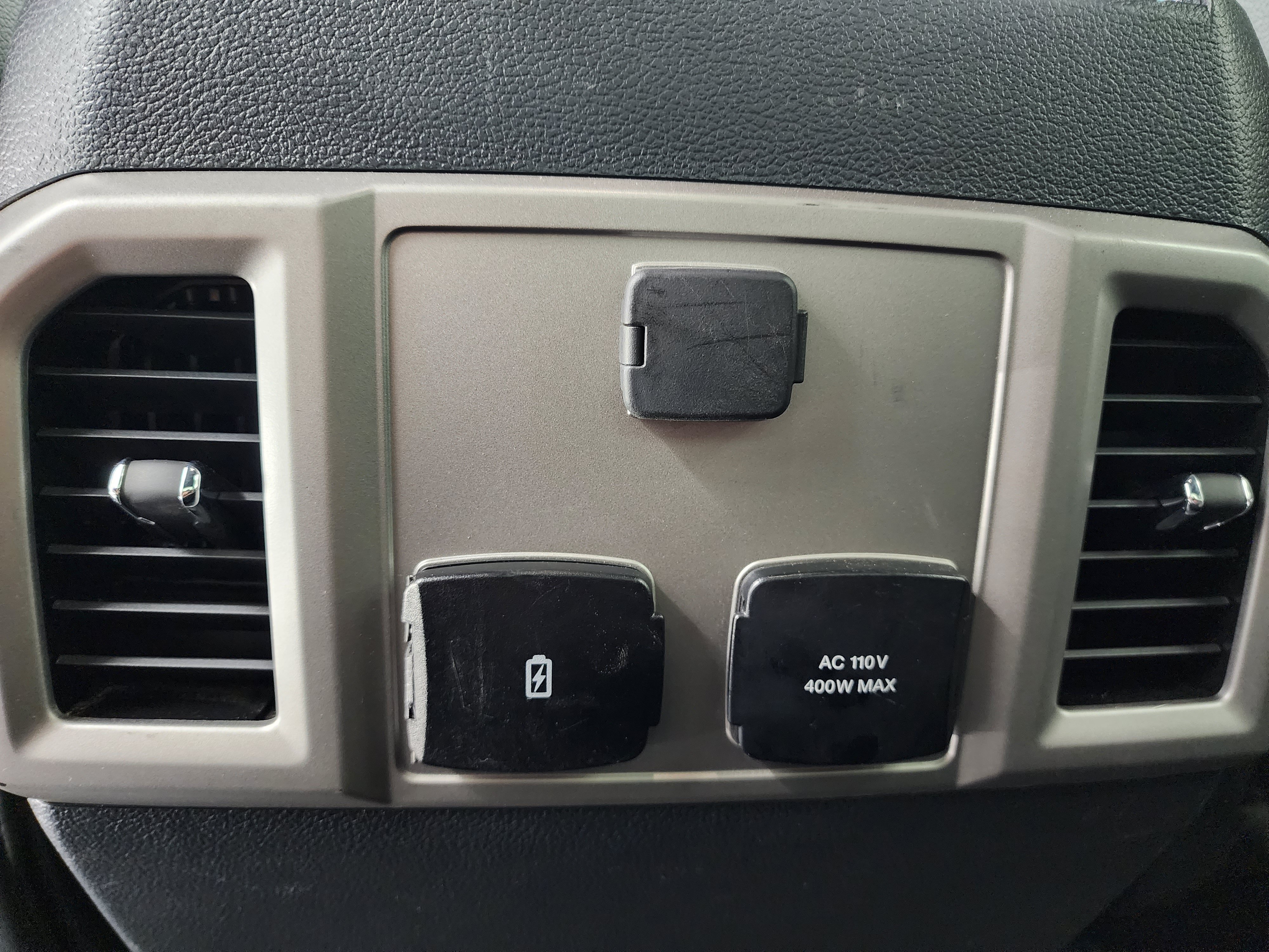Used 2022 Ford F350 Lariat w/ Chrome Package AWD/4WD image 43