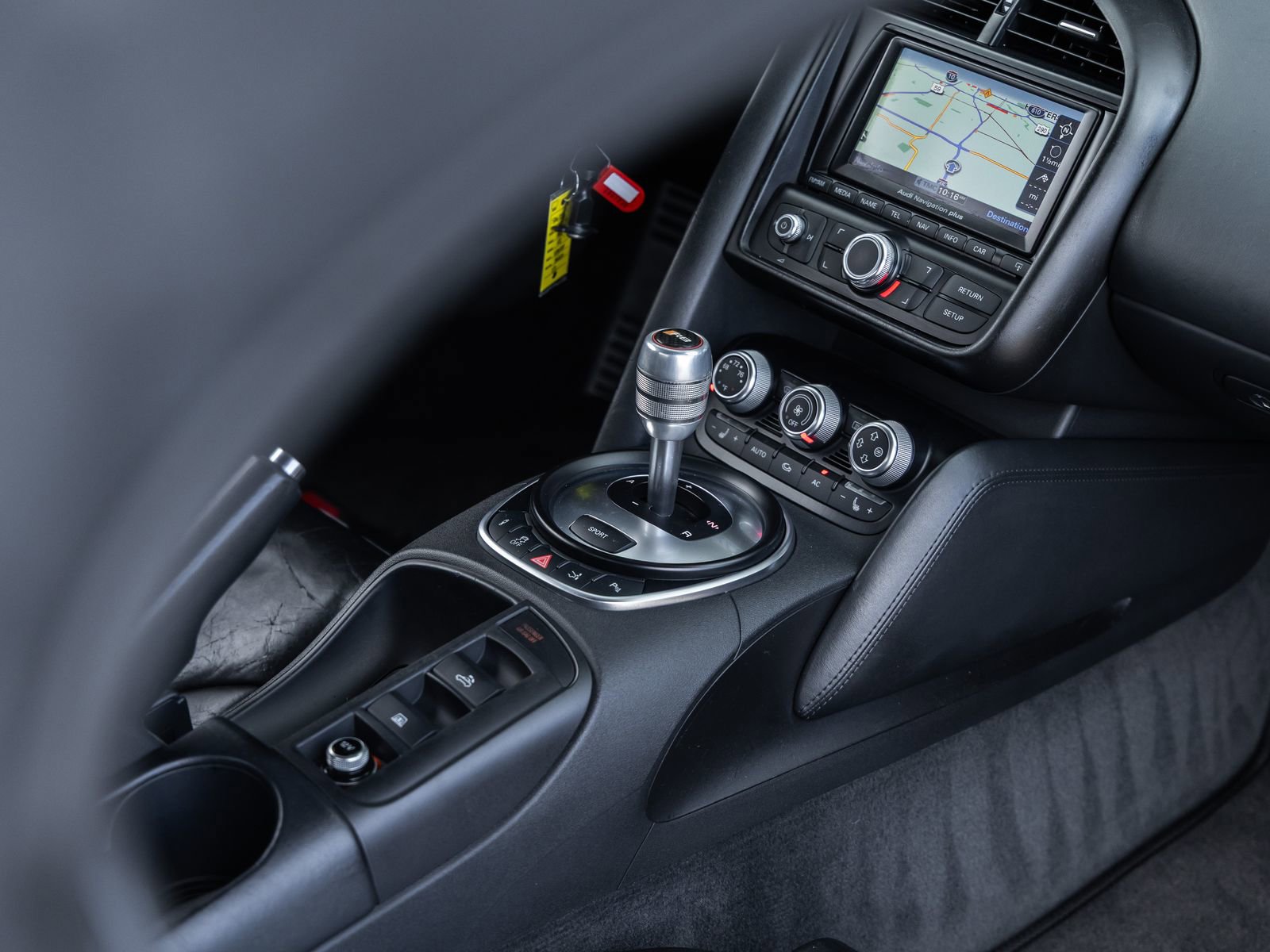 Used 2011 Audi R8 V10 AWD/4WD image 33