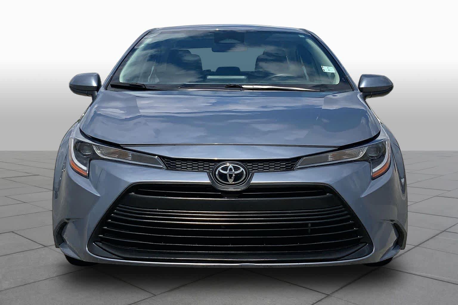 Used 2024 Toyota Corolla LE FWD image 4