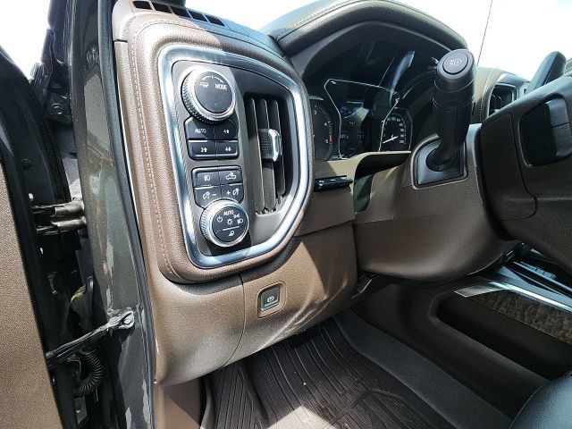 Used 2022 GMC Sierra 3500 Denali w/ Denali Ultimate Package AWD/4WD image 30