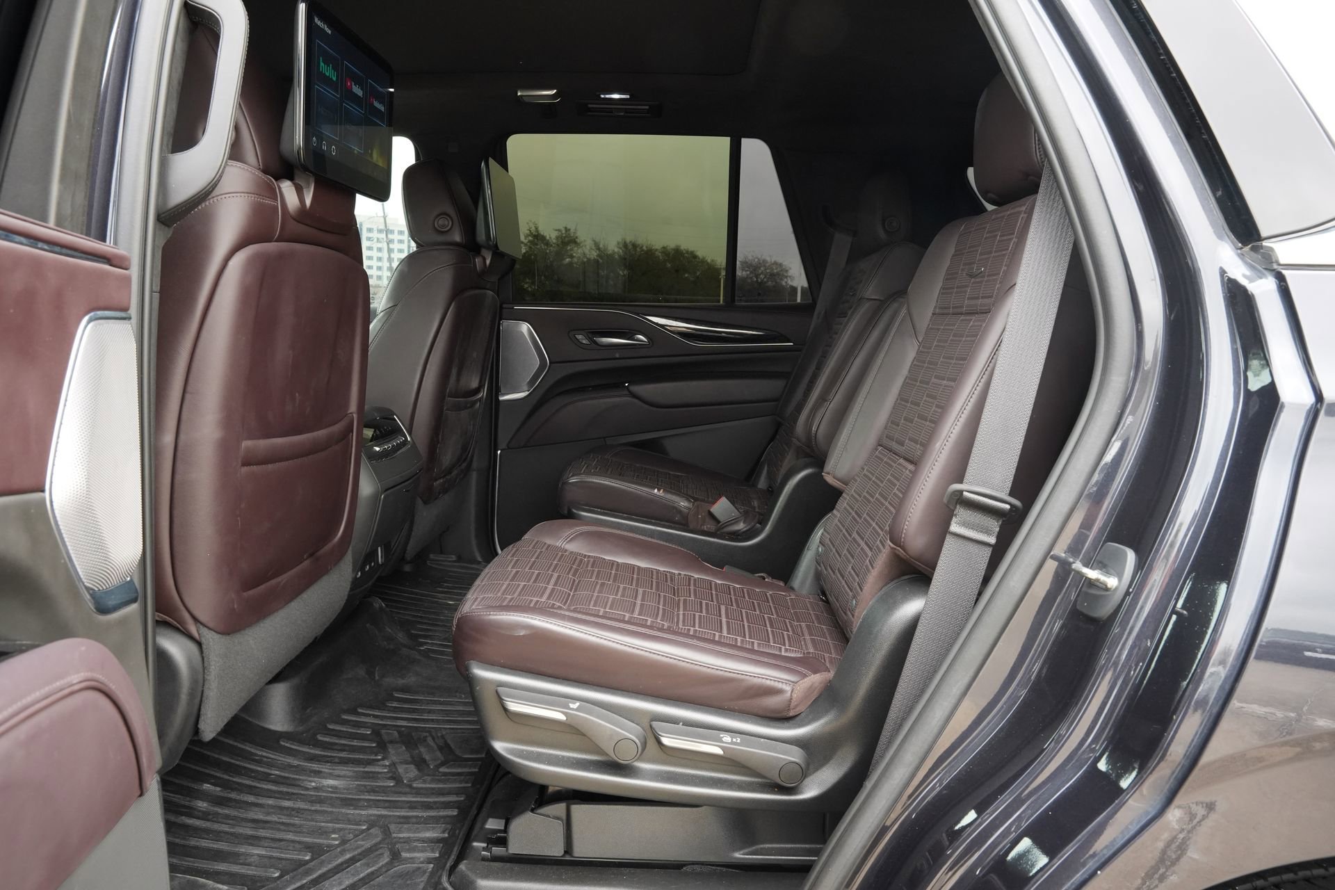 Certified 2023 Cadillac Escalade Premium Luxury Platinum image 21