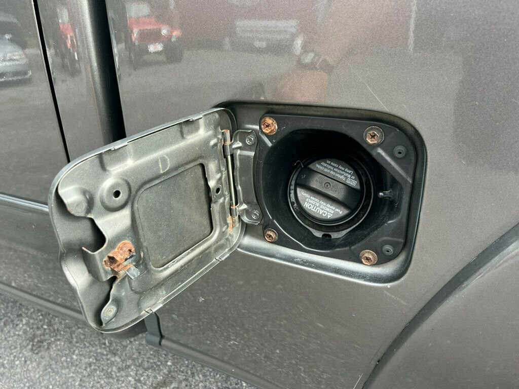 Used 2005 Toyota Tundra Limited w/ All Weather Guard Pkg image 30