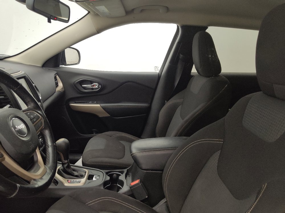 Used 2017 Jeep Cherokee Latitude image 17