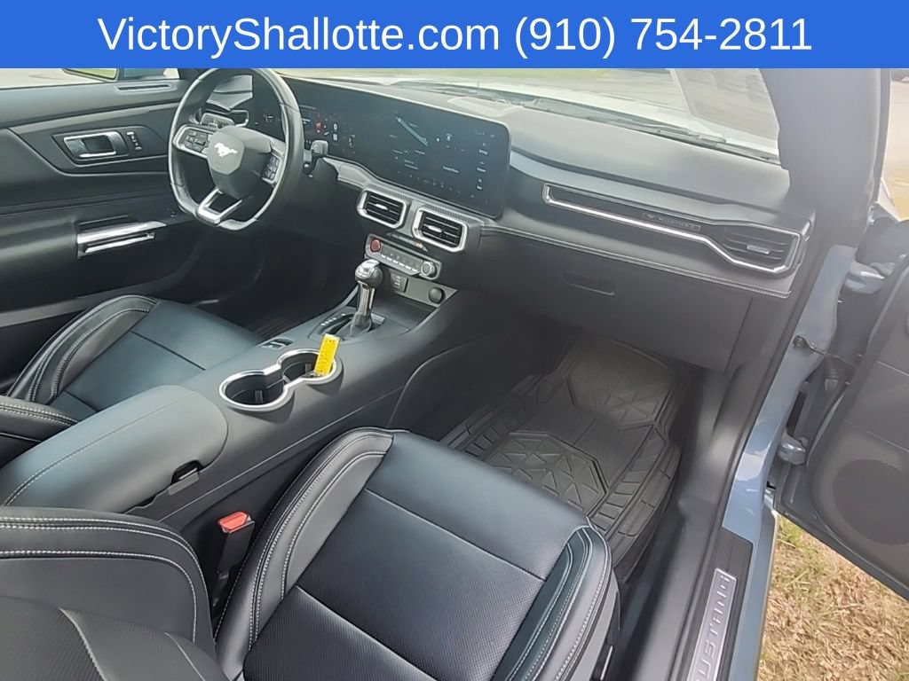 Used 2025 Ford Mustang GT Premium RWD image 32