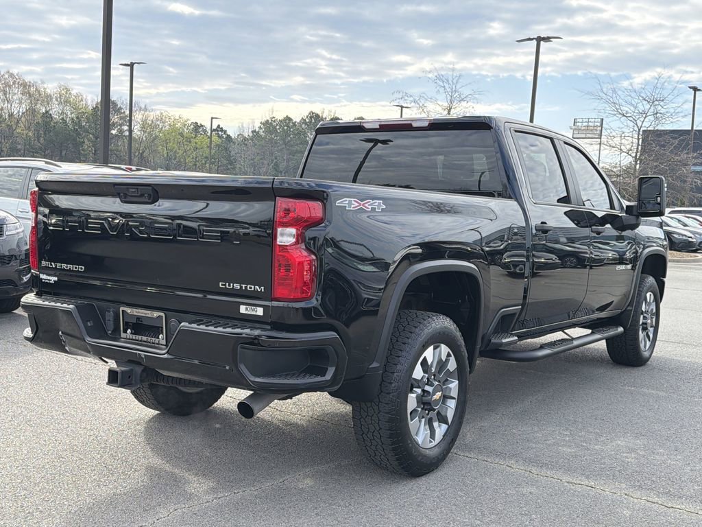 Used 2022 Chevrolet Silverado 2500 Custom w/ Custom Value Package image 5